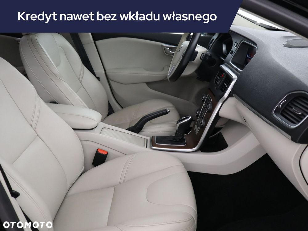 Volvo V40 - 11