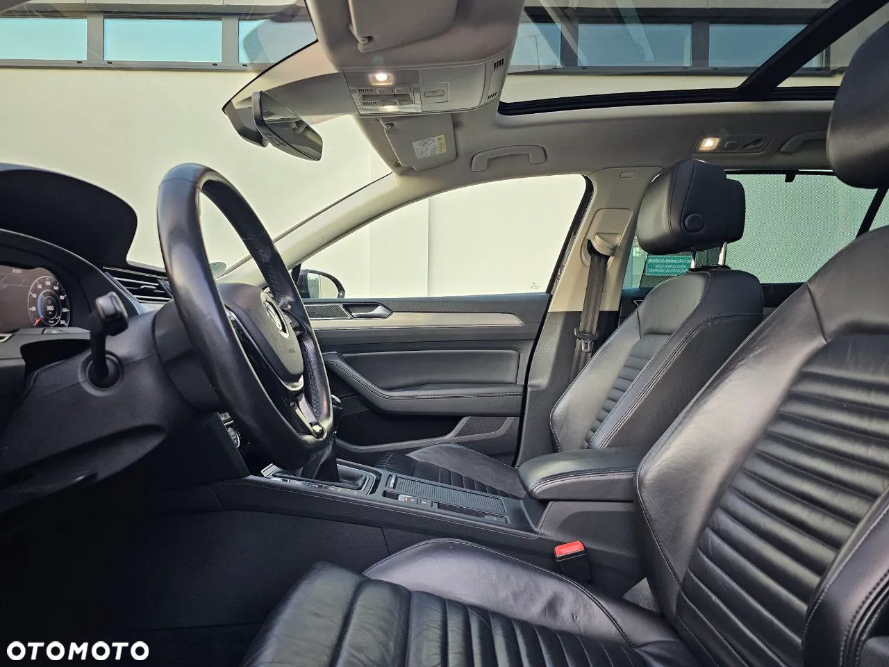 Volkswagen Passat - 20
