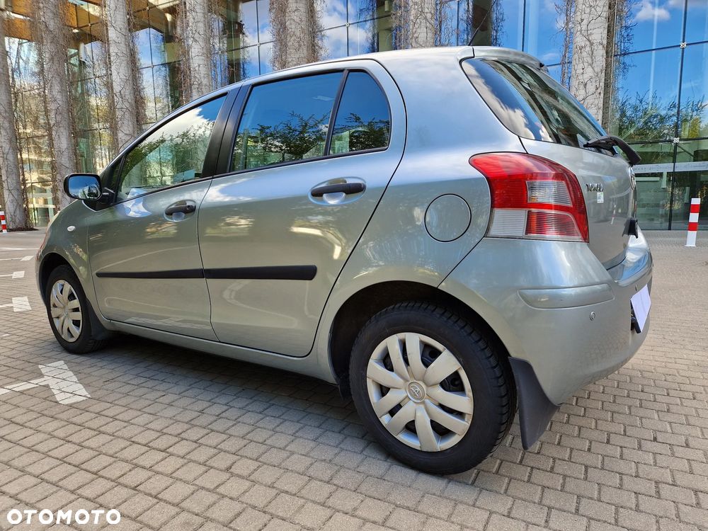 Toyota Yaris 1.0 Terra - 25