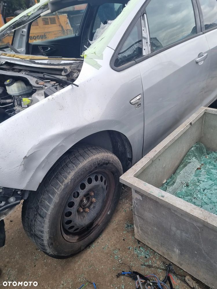 Opel Astra J IV kombi cdti na czesci - 10