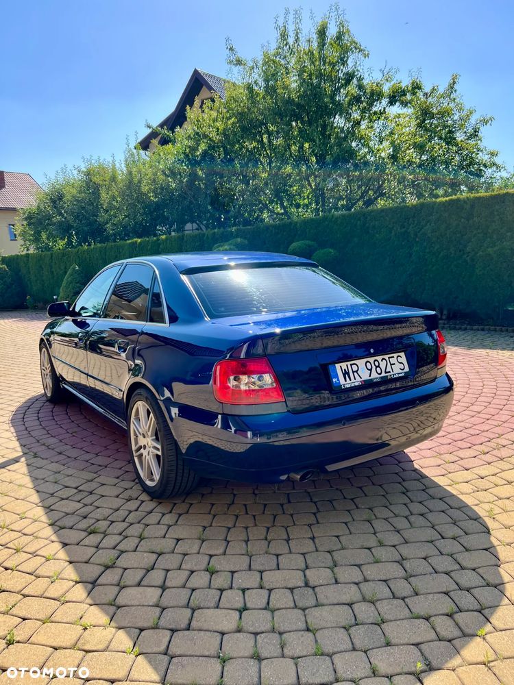 Audi A4 Limousine 1.8 - 10