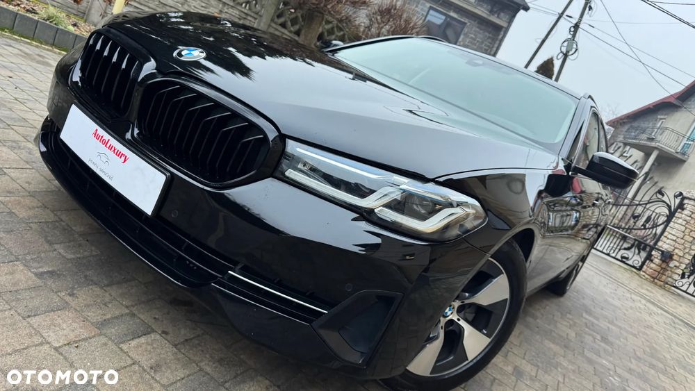 BMW Seria 5 520d Sport Line - 1