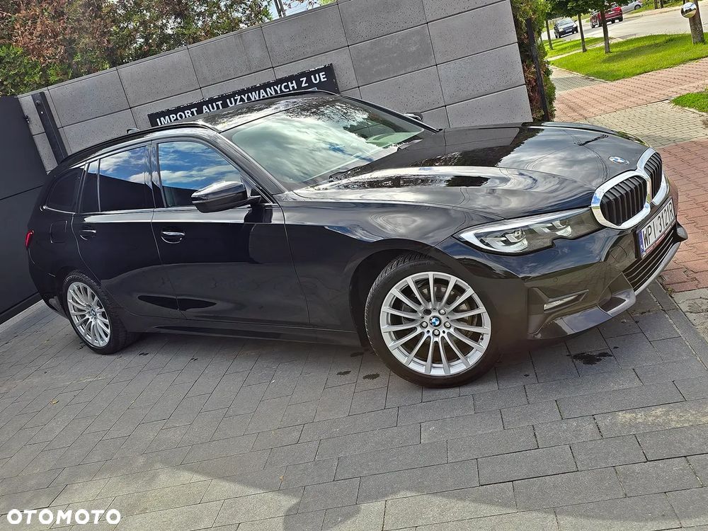 BMW Seria 3 320d xDrive Sport - 3