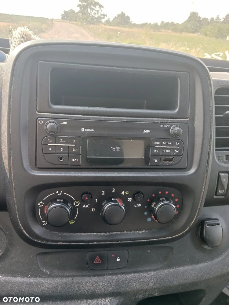 Renault Trafic III 2015r 273 tyś Izoterma chłodnia Mroźnia Sklep Food Truck Agregat zasilanie 230V Trafik - 6
