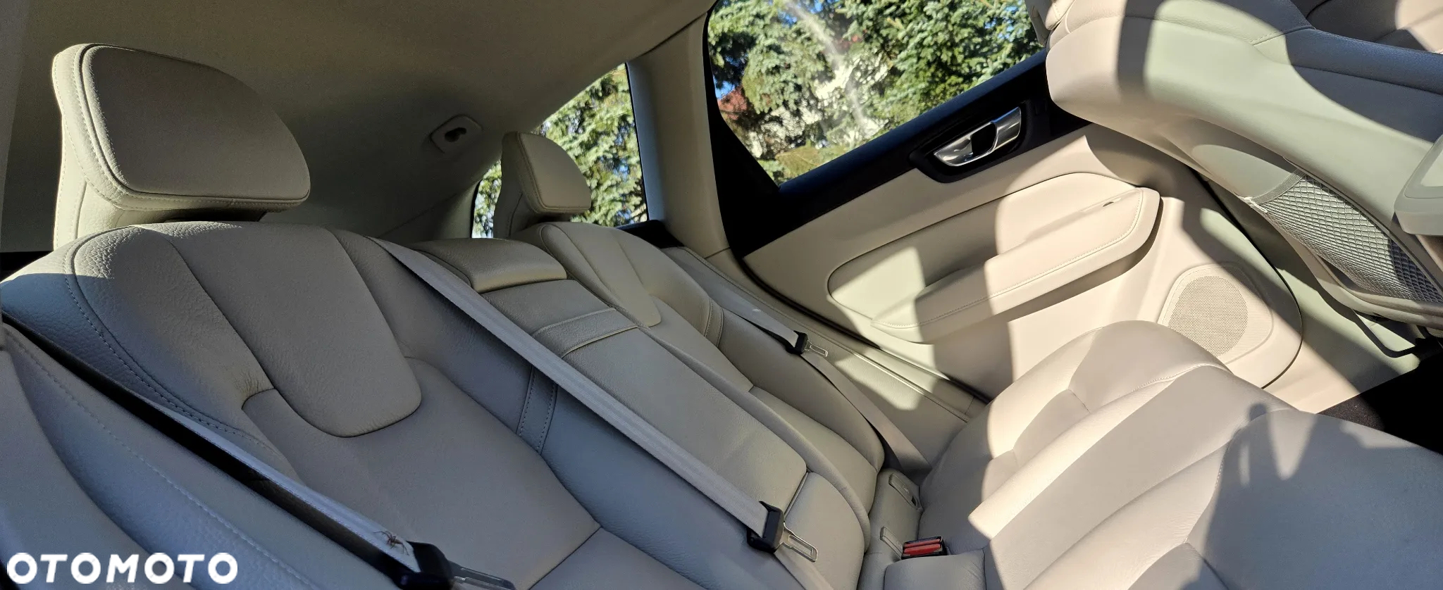 Volvo XC 60 D4 Momentum Pro - 10
