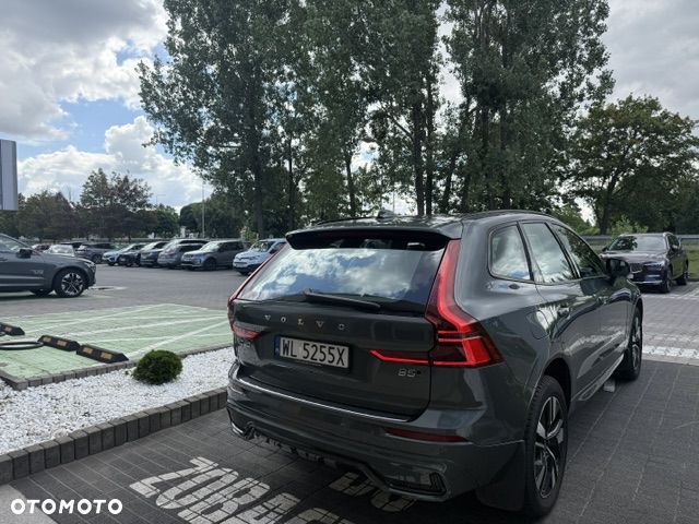 Volvo XC 60 B5 B AWD Plus Dark - 20