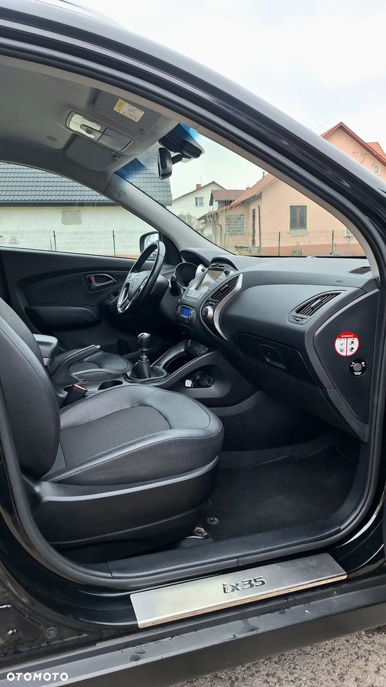 Hyundai ix35 1.6 2WD Fifa World Cup Edition - 21