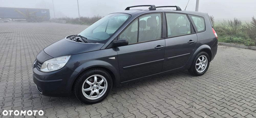 Renault Grand Scenic 2005 photo 2