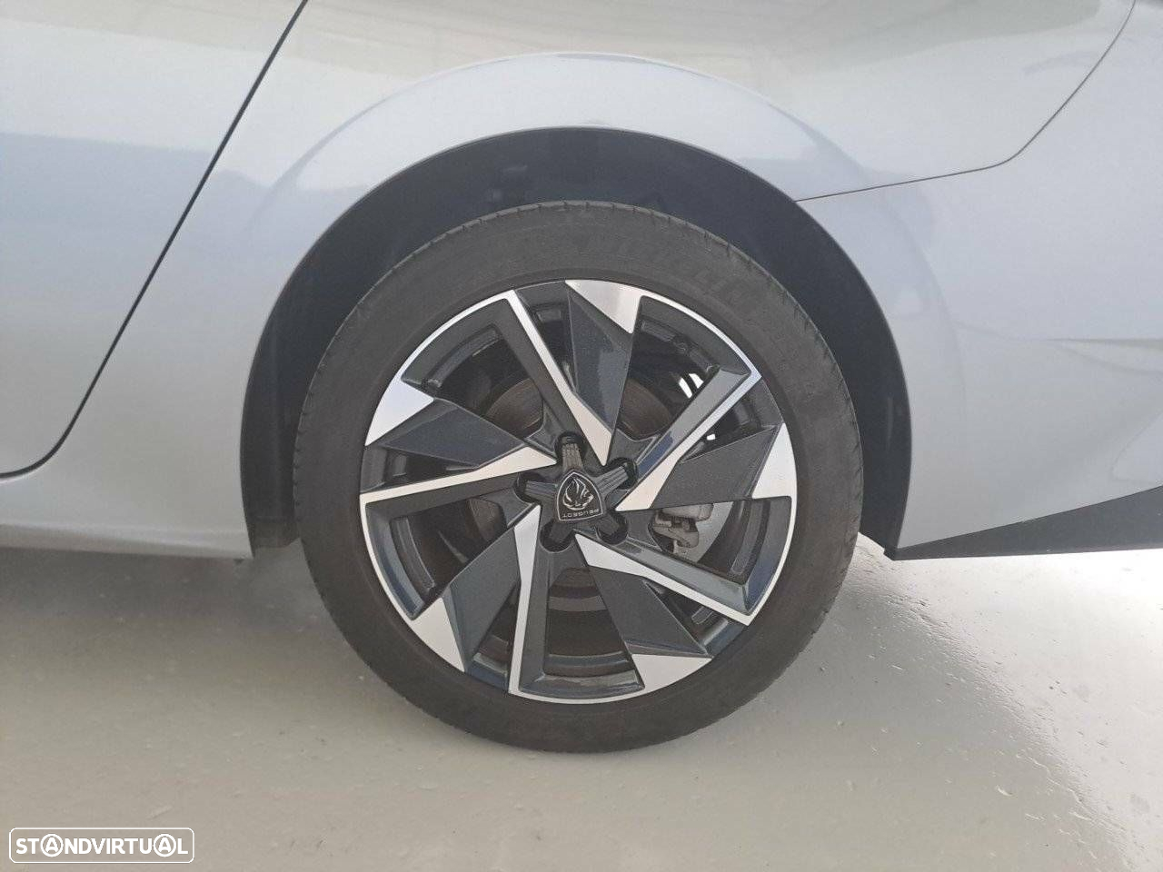 Peugeot 308 1.2 PureTech Allure - 11