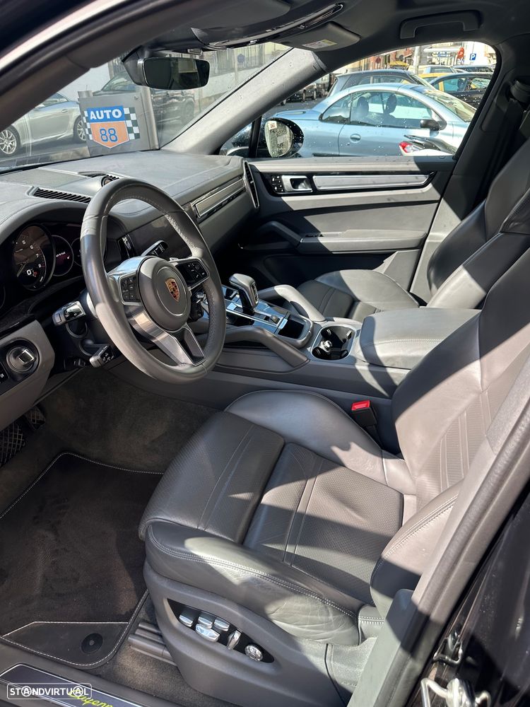 Porsche Cayenne Coupé E-Hybrid - 22