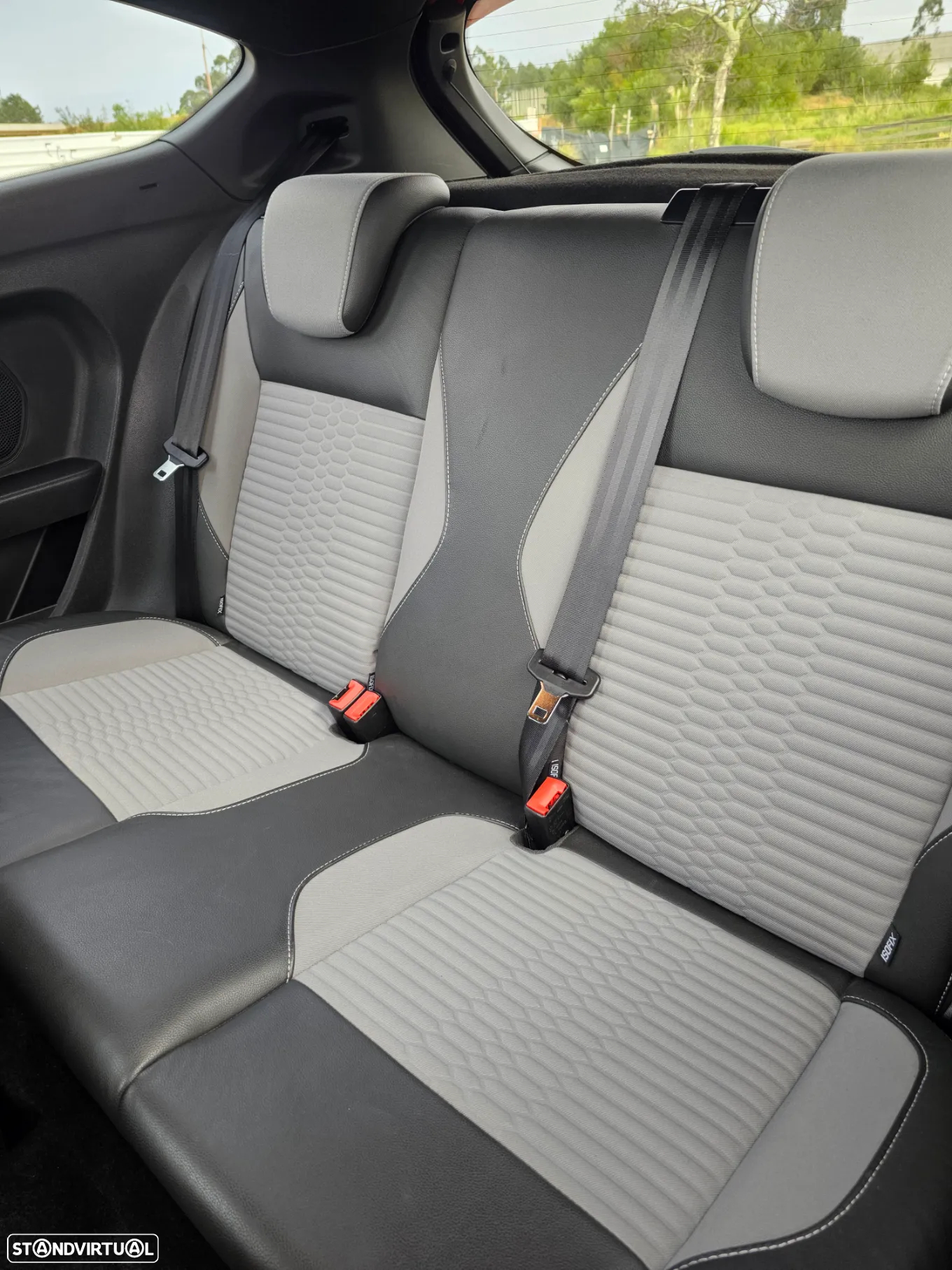 Ford Fiesta 1.6 EcoBoost c/ Pack Pele Desportiva ST - 13