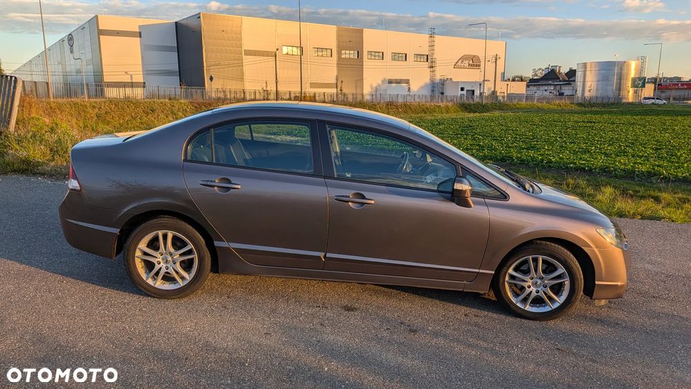 Honda Civic 1.8 Comfort - 14