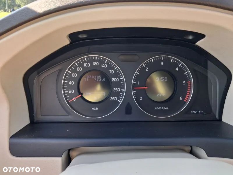 Volvo V70 D5 Summum - 7