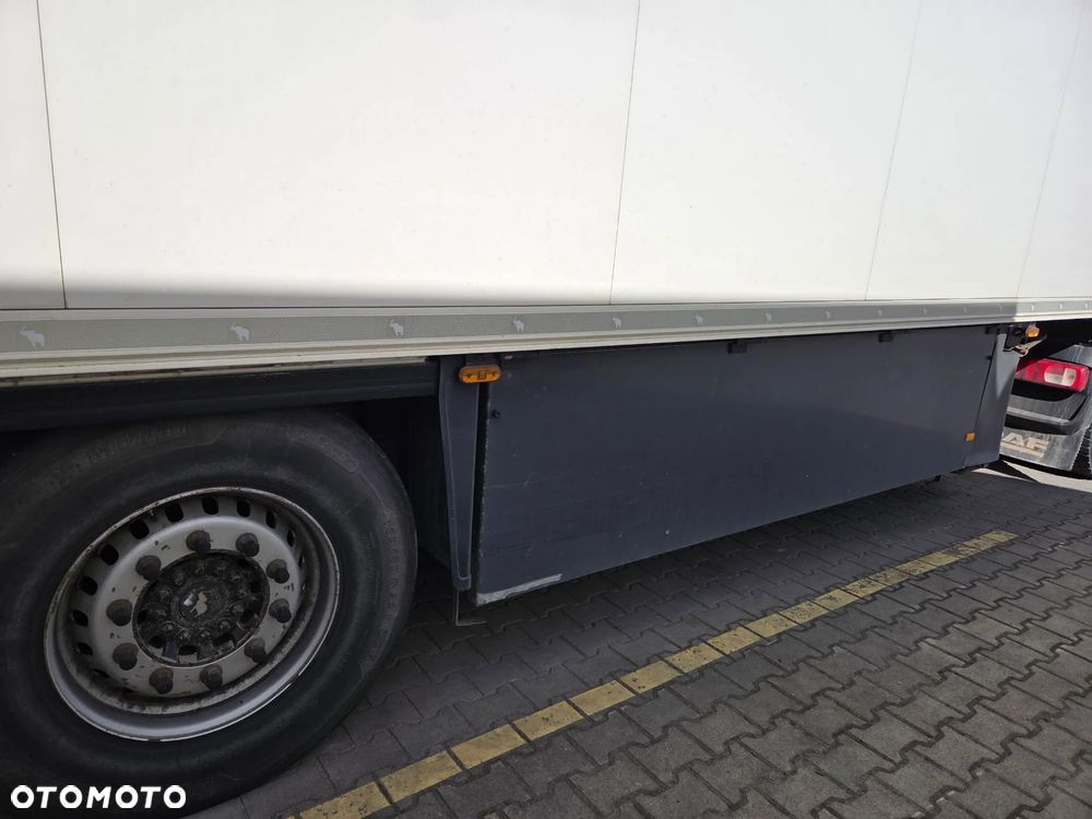 Schmitz CARGOBULL - 7