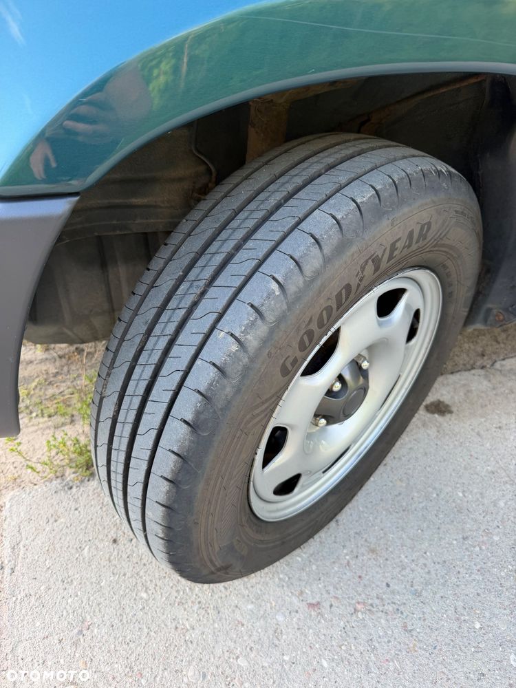 Toyota RAV4 2.0 - 26
