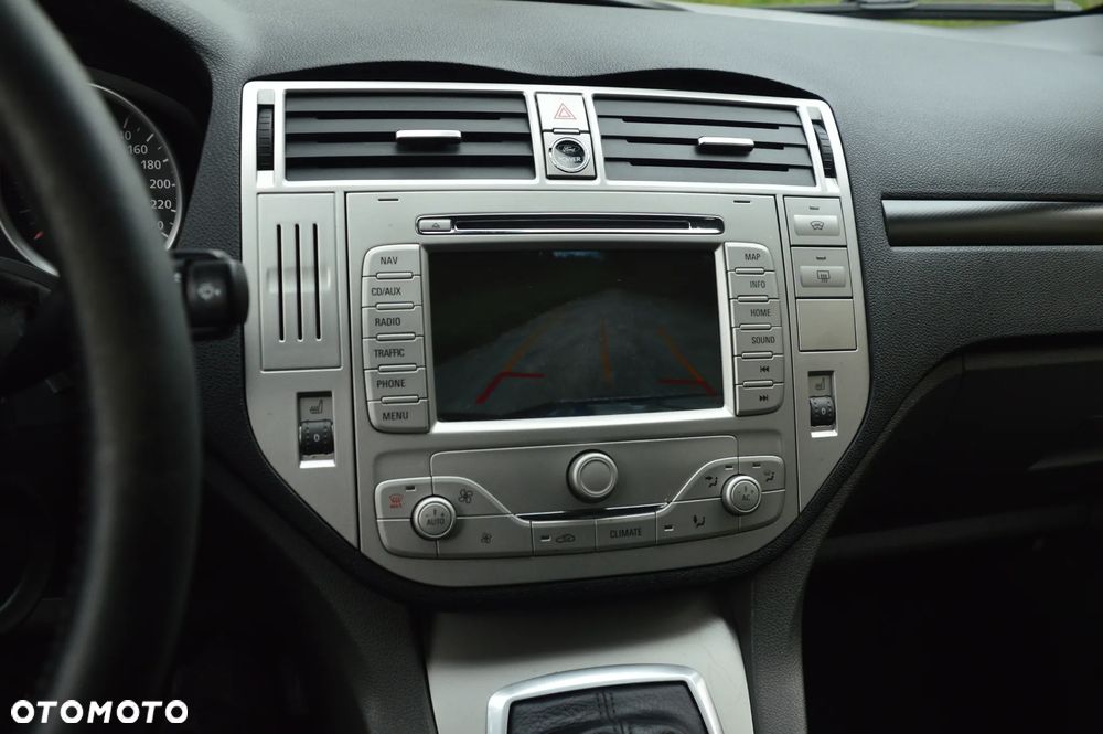 Ford Kuga 2.5 4x4 Titanium - 19