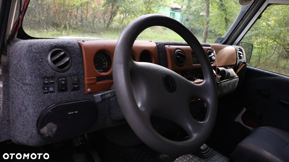 Land Rover Inny - 13