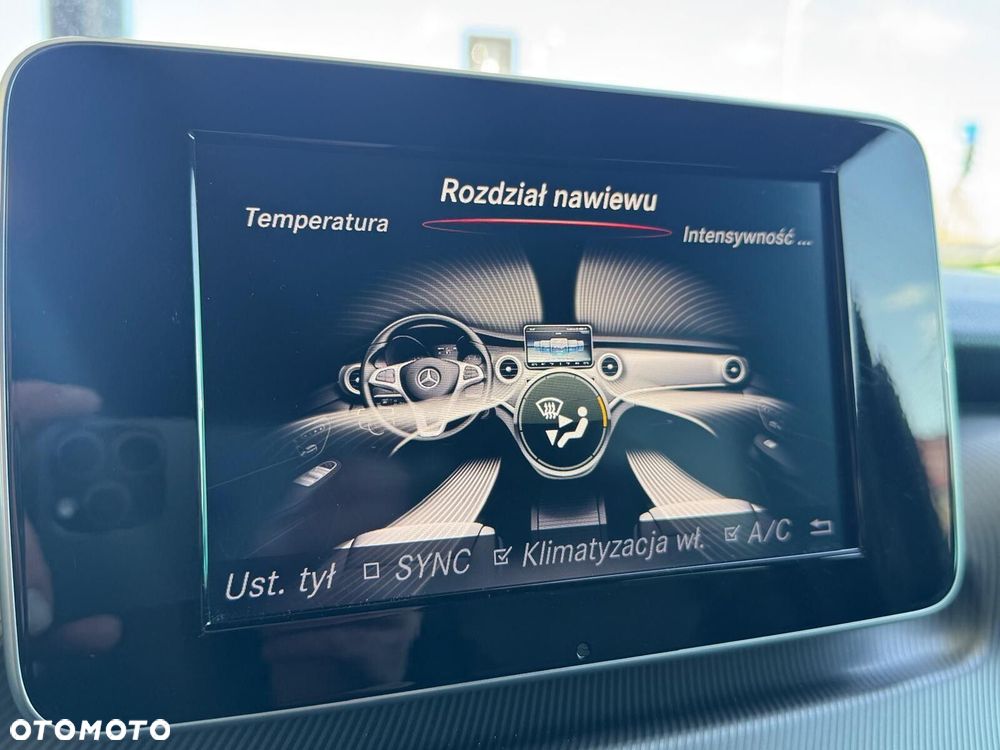 Mercedes-Benz Klasa V - 36