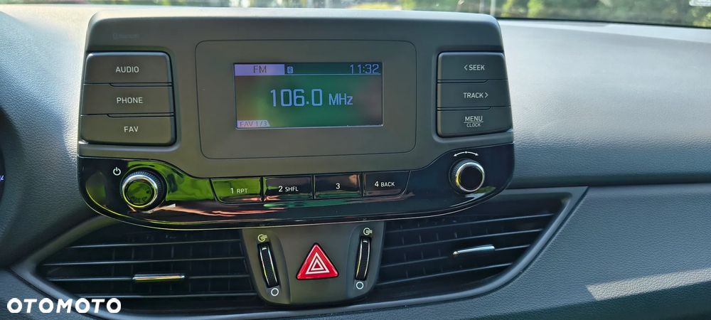 Hyundai i30 1.5 DPI Classic + - 18