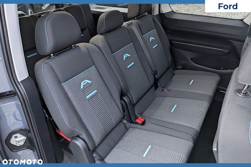 Ford Tourneo Connect - 12