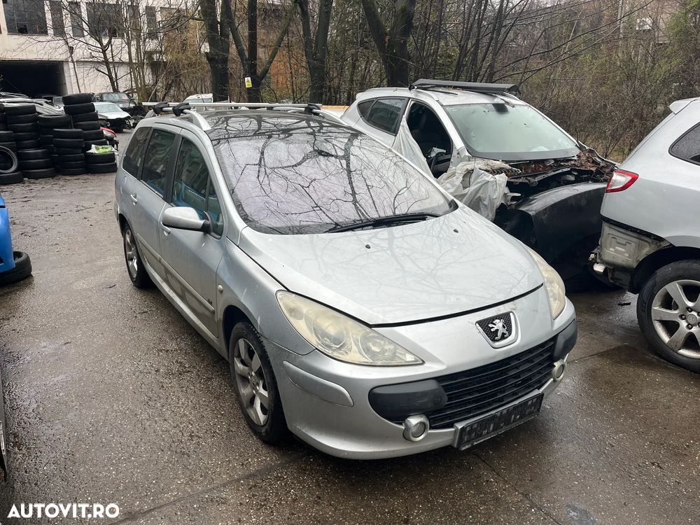 Dezmembrez Peugeot 307 SW facelift break 2006 1,6 HDI gri argintiu - 10