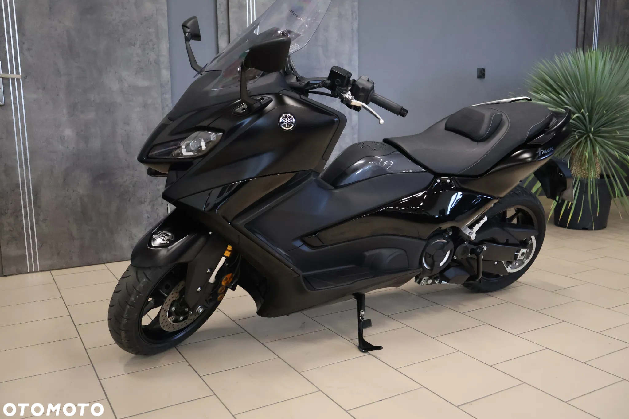 Yamaha Tmax - 23