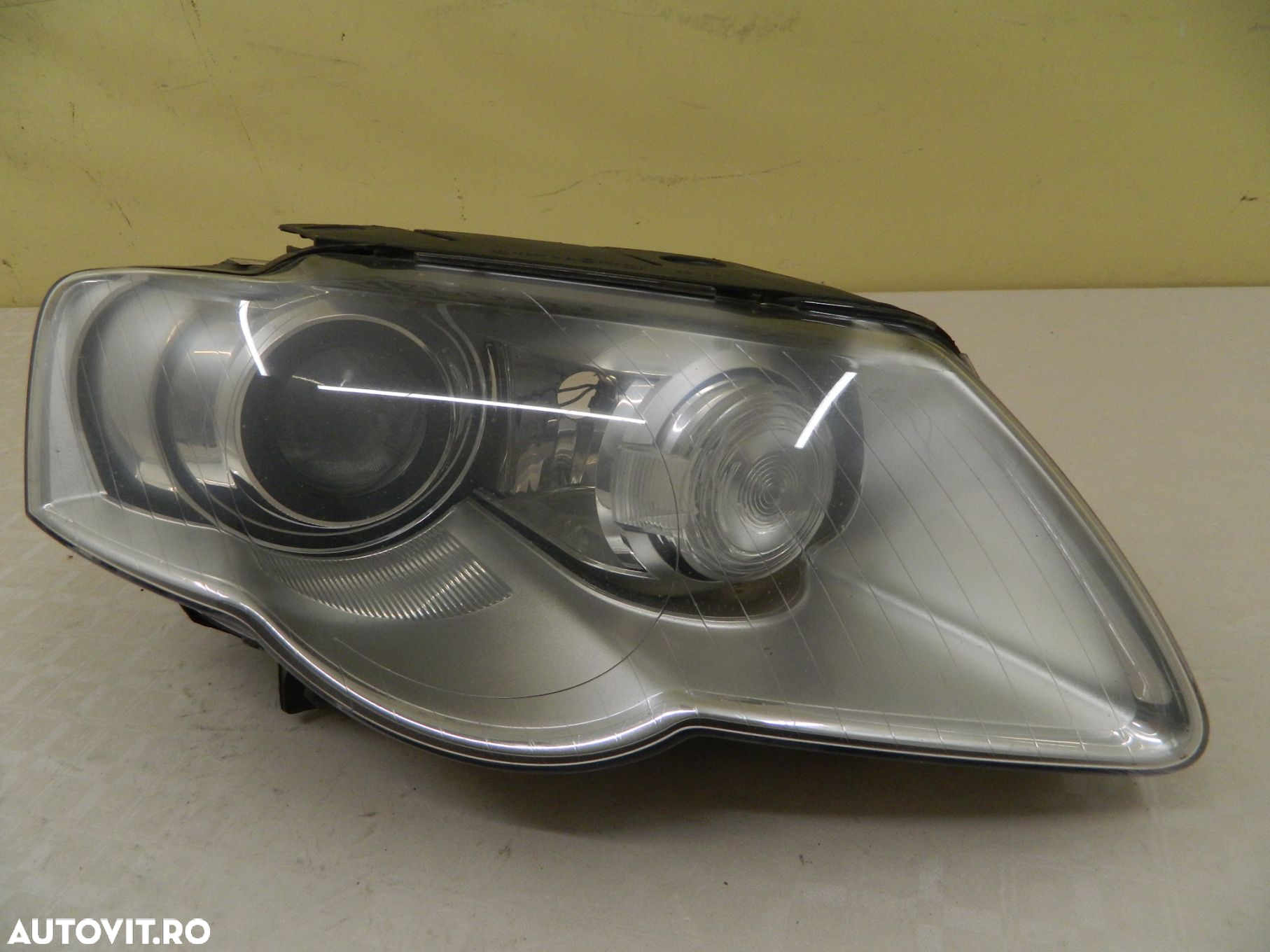 Far dreapta VW Passat B6 Xenon, 2005, 2006, 2007, 2008, 2009, 2010, cod origine 3C0941752G. - 3
