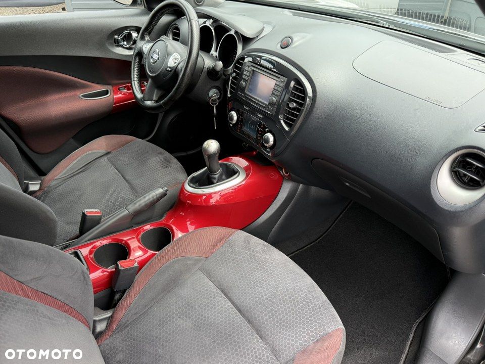Nissan Juke 1.6 Tekna S&S - 28