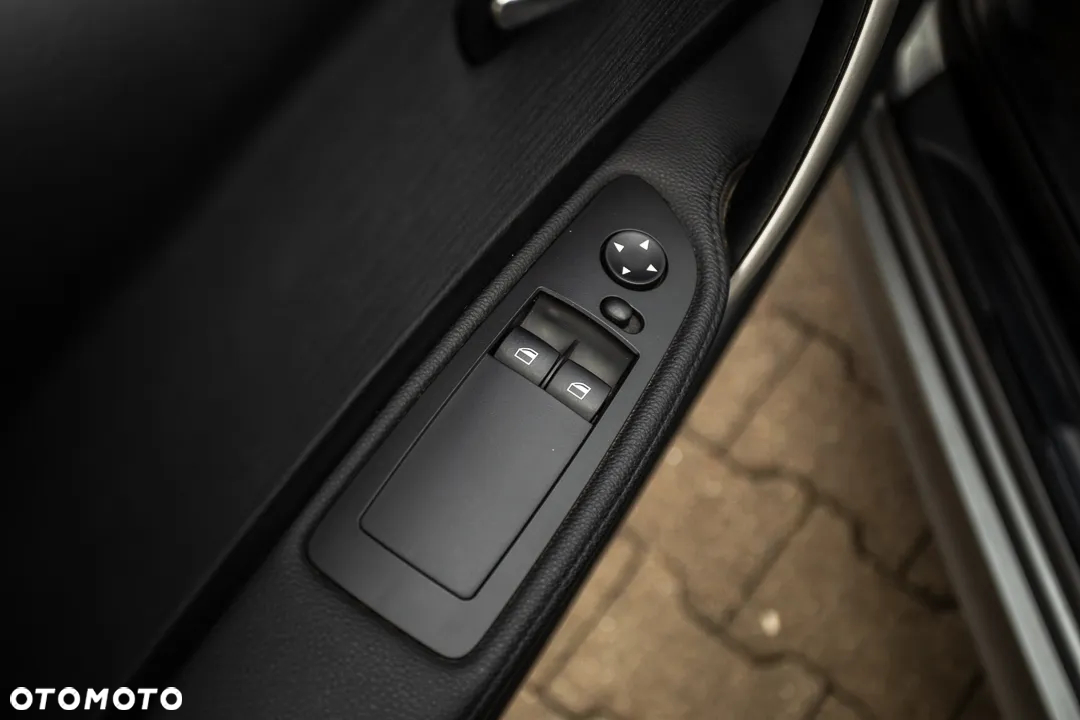 BMW Seria 1 118d DPF Edition Lifestyle - 22