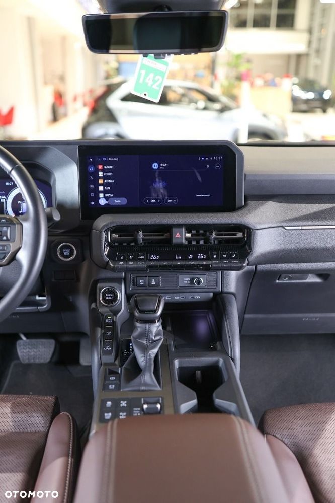 Toyota Land Cruiser - 20