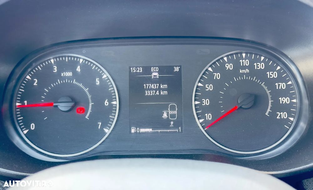 Dacia Logan TCe 90 MT6 Comfort - 13