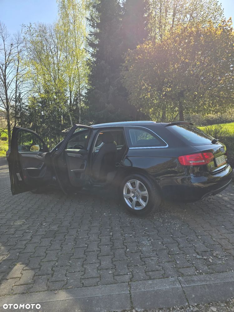 Audi A4 Avant 2.0 TDI DPF Ambiente - 17