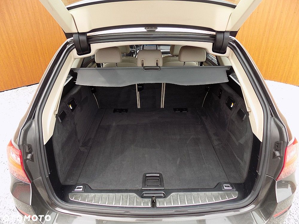 BMW Seria 5 518d - 21