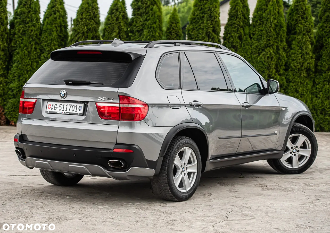 BMW X5 4.8i xDrive - 13