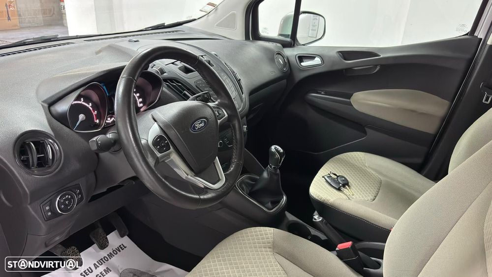 Ford Tourneo Courier 1.0 EcoBoost Titanium - 4