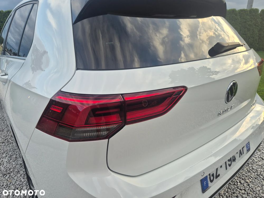 Volkswagen Golf - 8