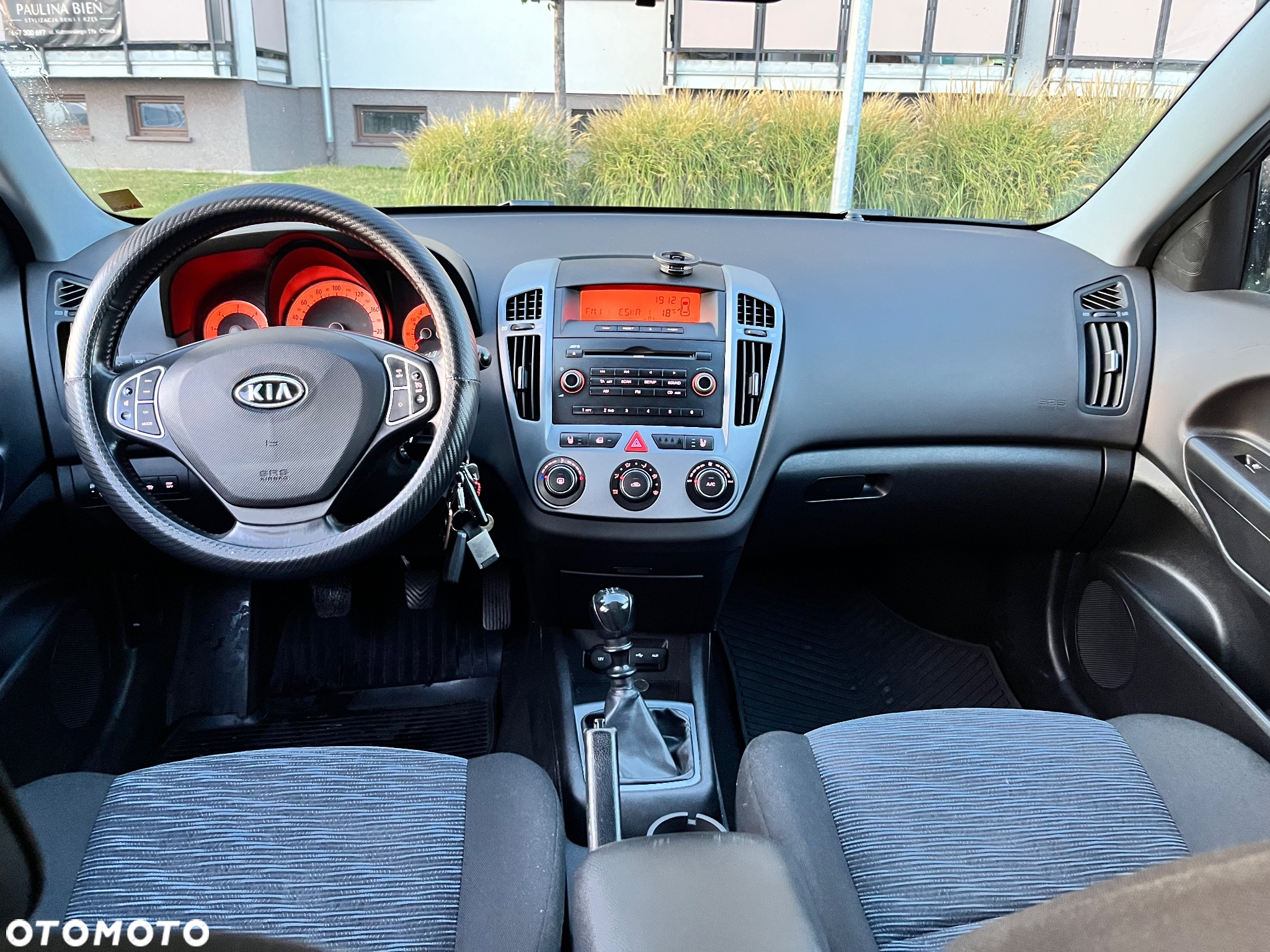 Kia Ceed - 8