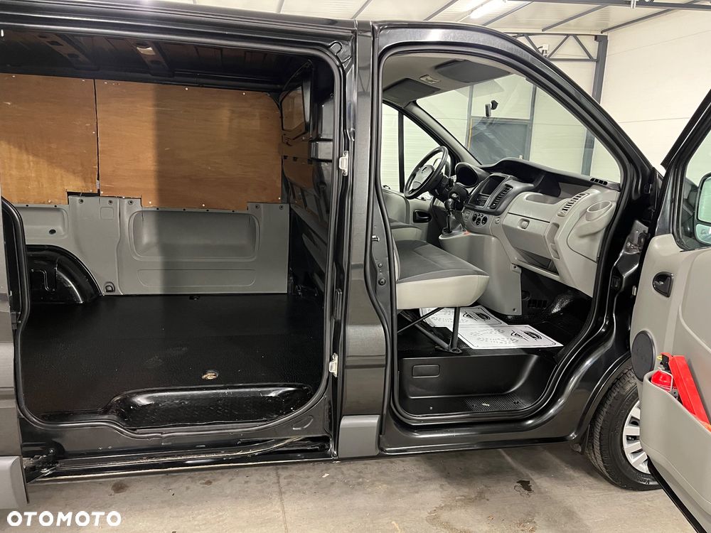Opel Vivaro - 17