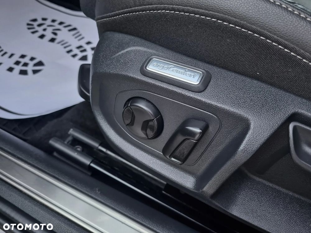 Volkswagen Arteon 2.0 TDI R-Line DSG - 24