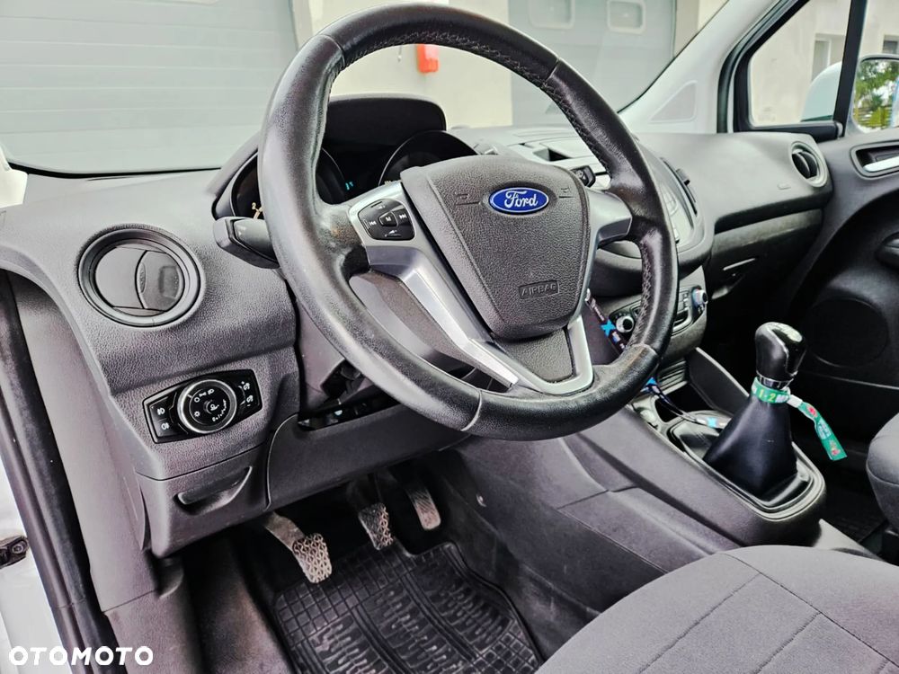 Ford Transit Courier - 7