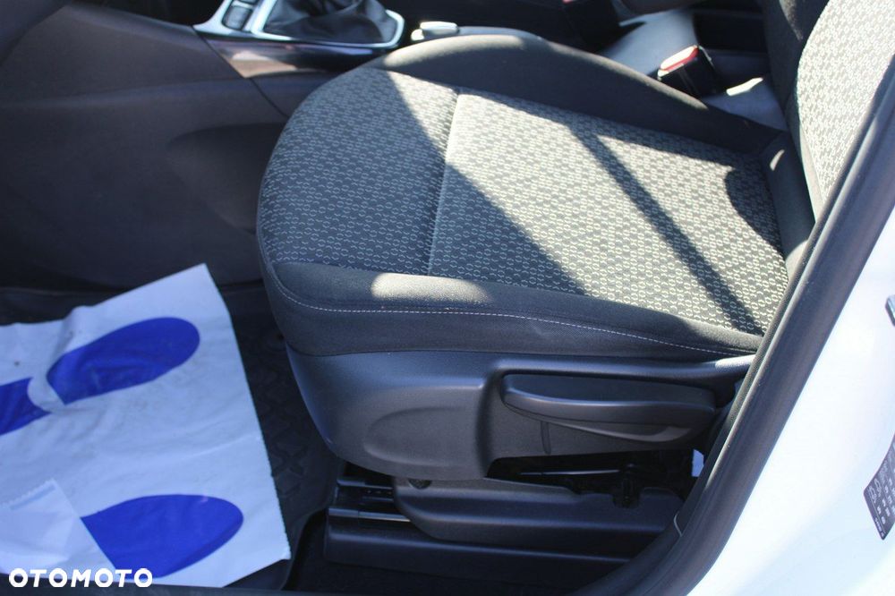 Opel Crossland X - 21