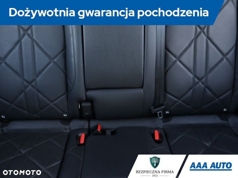 DS Automobiles DS 7 Crossback - 11