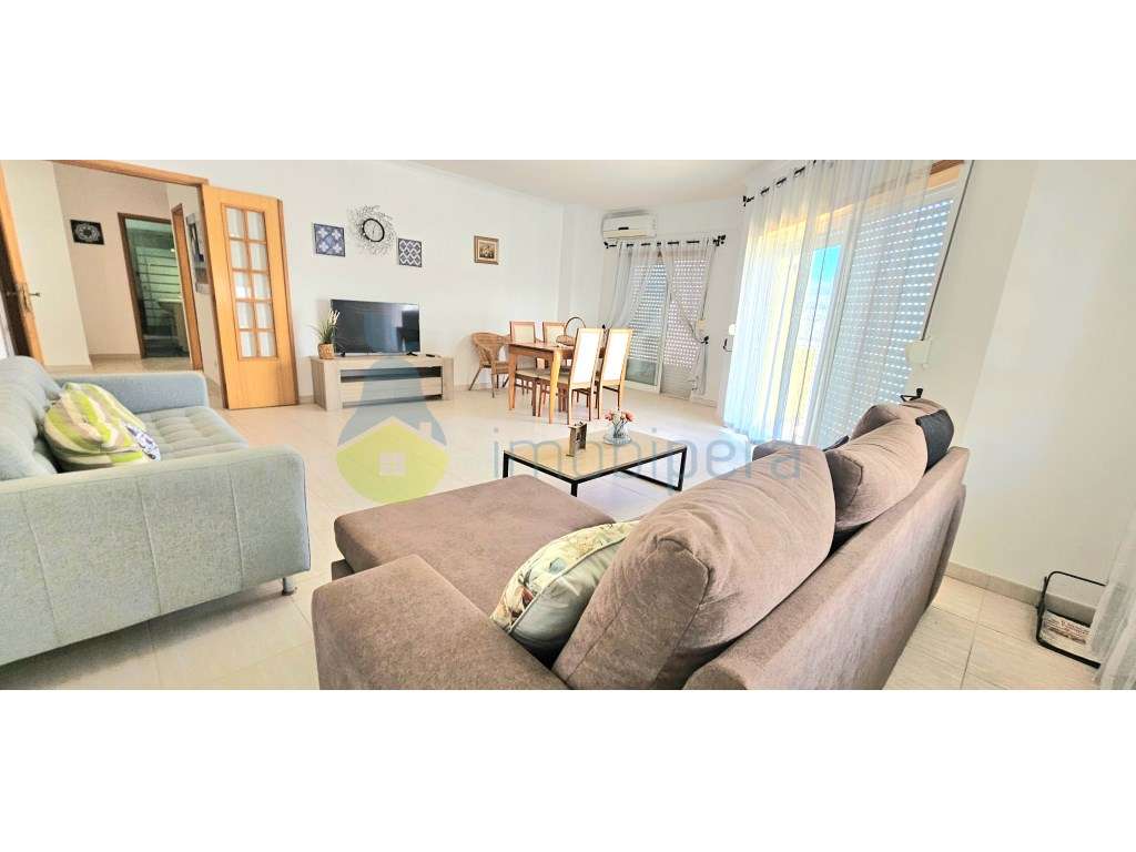 Algarve, Armação de Pêra; 
Fabuloso apartamento T2 encontra-se cer... - Grande imagem: 4/32