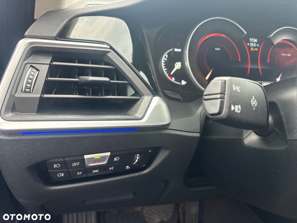 BMW Seria 3 318d Sport Line Shadow - 20