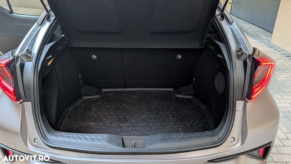 Toyota C-HR 1.8 HSD 4x2 CVT C-lassy LED - 24