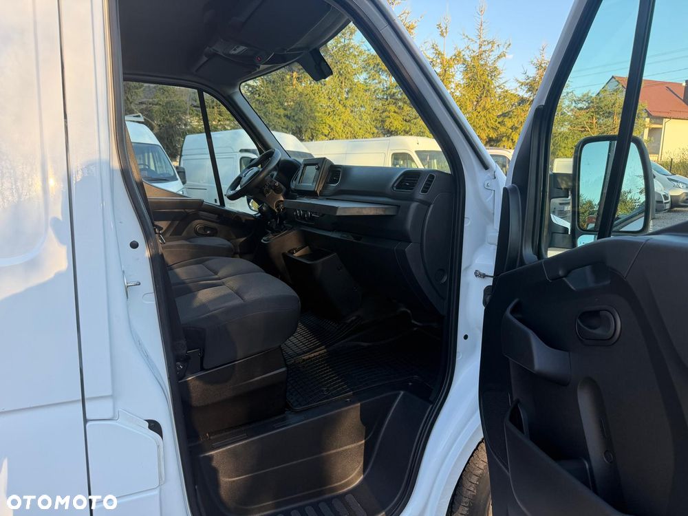 Renault Master / L3H2 / Najbogatsza wersja / 92000 KM / BEZWYPADKOWY / L3 H2 / FV23% - 17