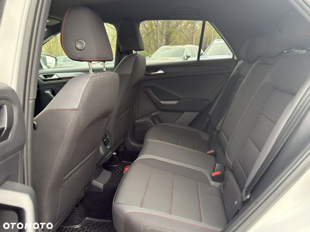Volkswagen T-Roc - 15