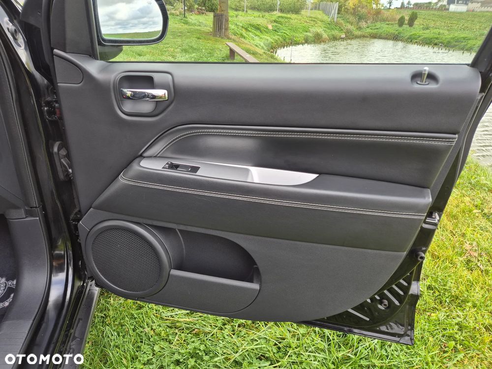 Jeep Compass - 35