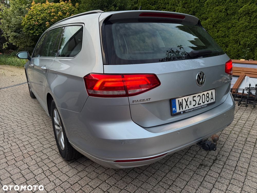 Volkswagen Passat 2.0 TDI SCR DSG Comfortline - 3