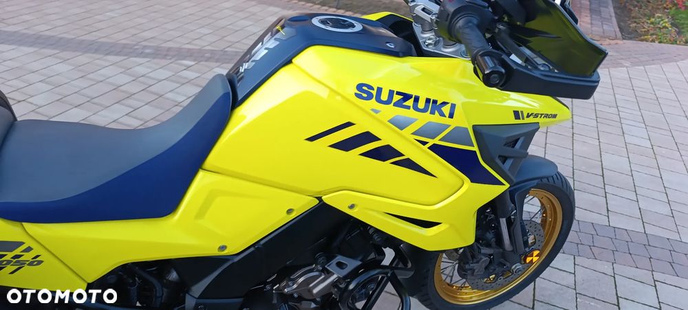 Suzuki V-STROM - 21